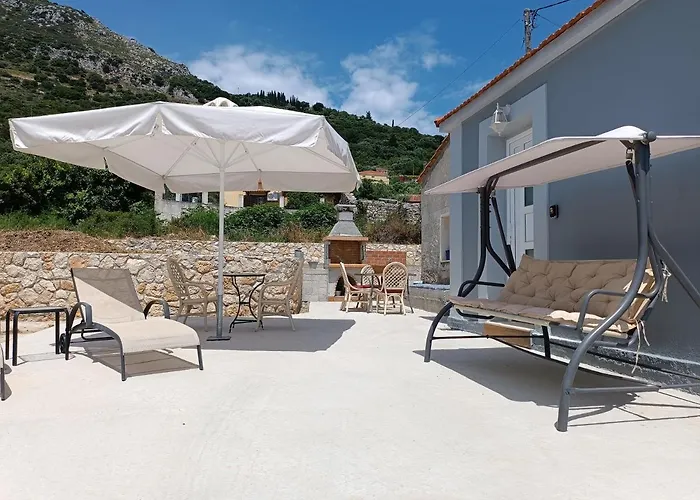 Artemis Traditional House Ferienhaus Valeriános