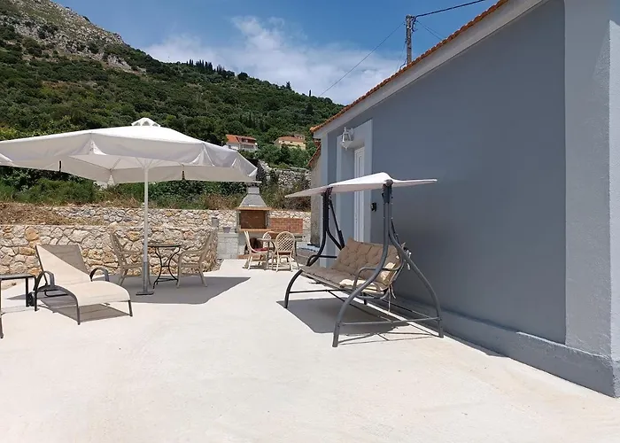 Ferienhaus Artemis Traditional House